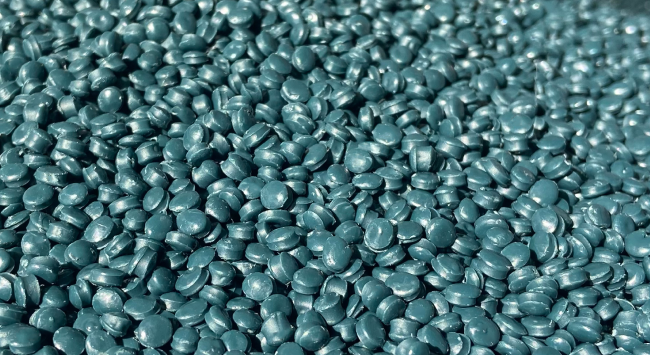 recycled pellets from post-consumer plastic waste